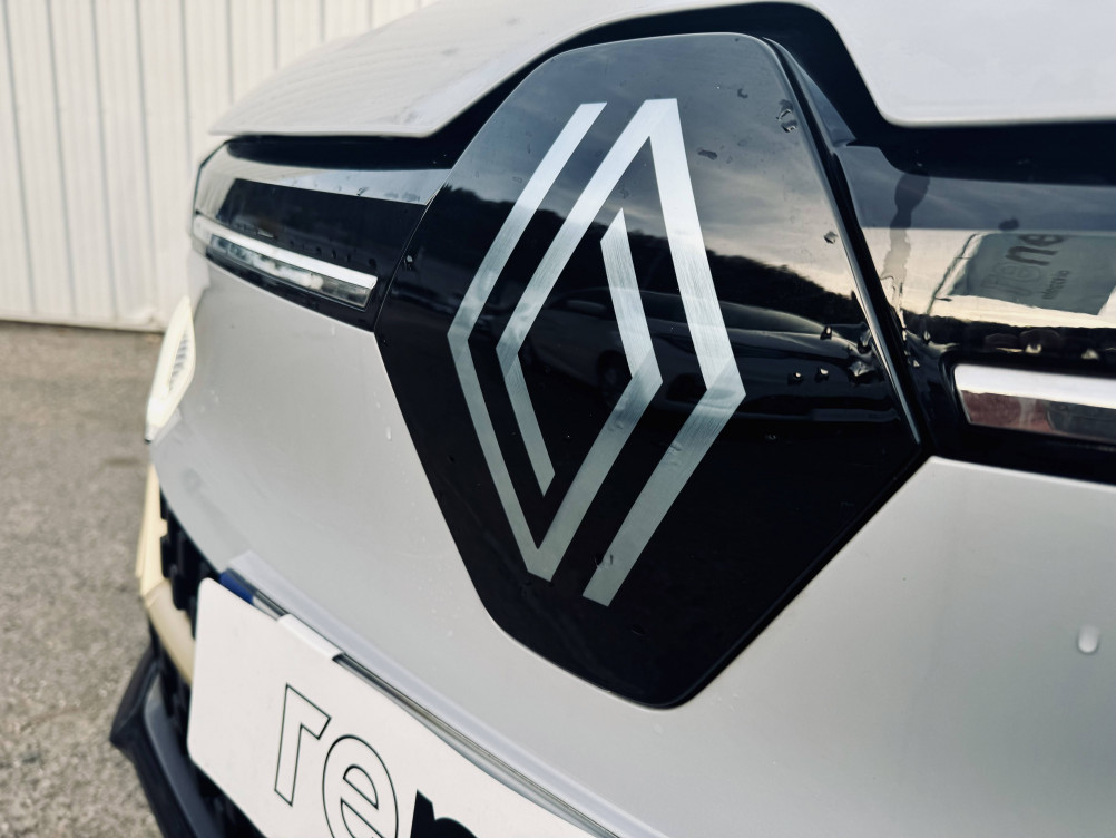 Acheter Renault Megane E-Tech Megane E-Tech EV60 220 ch super charge Iconic 5p occasion dans les concessions du Groupe Faurie
