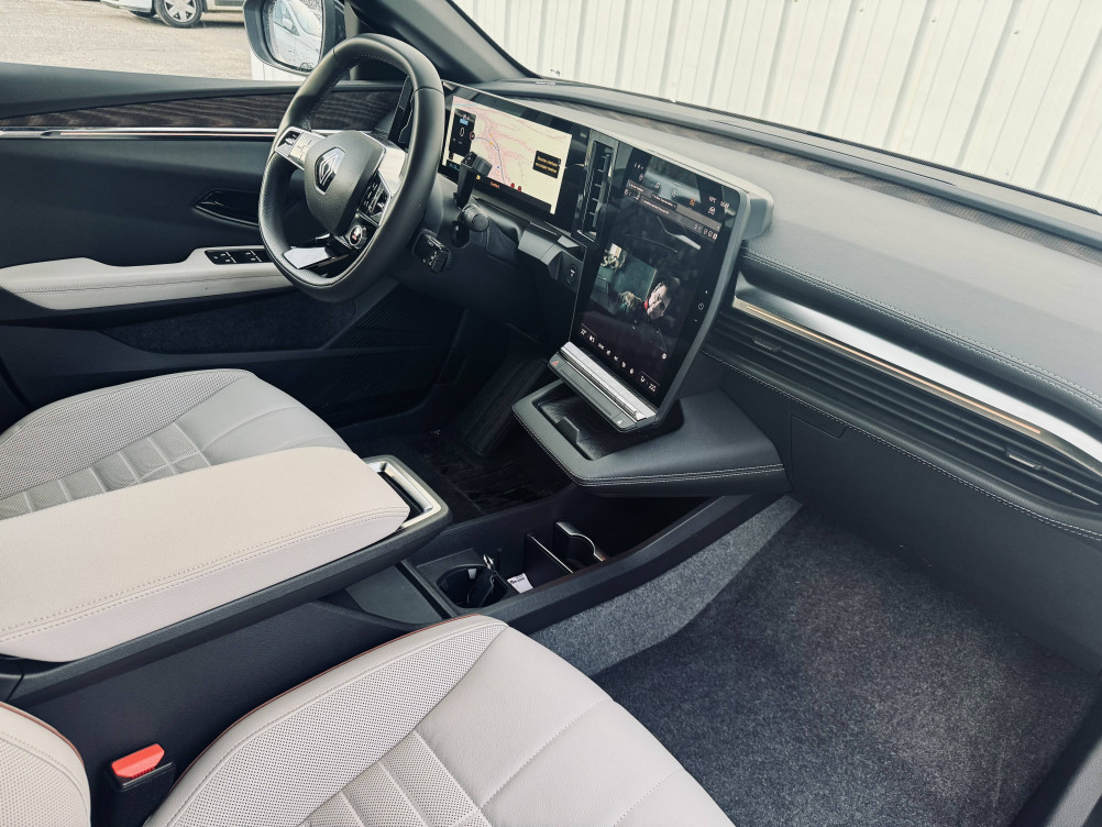 Acheter Renault Megane E-Tech Megane E-Tech EV60 220 ch super charge Iconic 5p occasion dans les concessions du Groupe Faurie