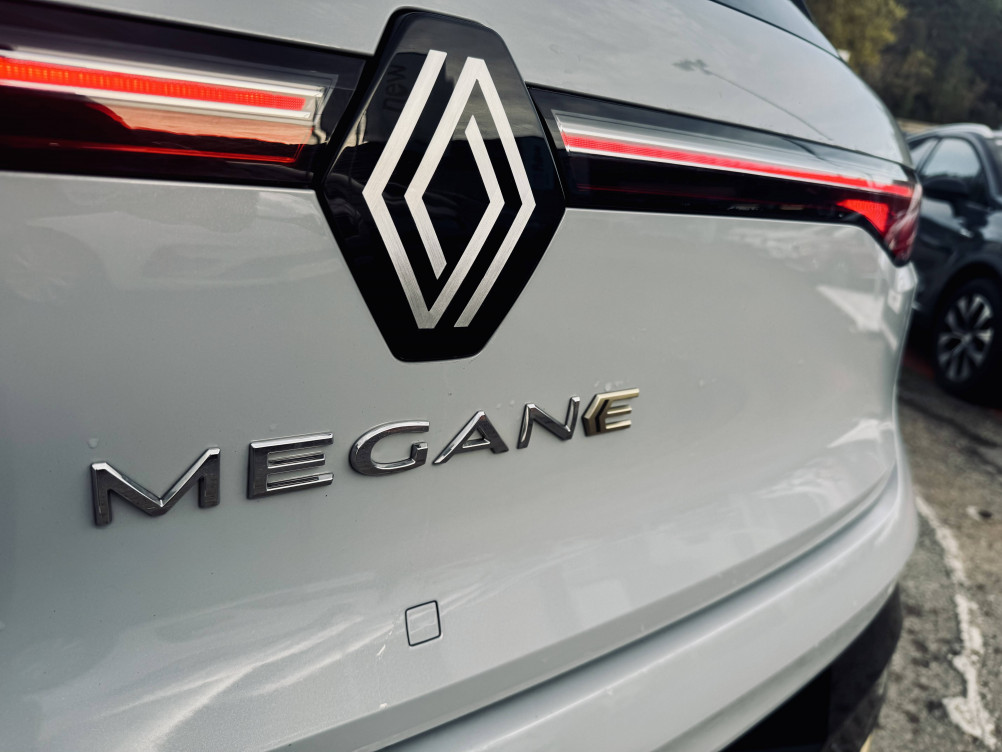 Acheter Renault Megane E-Tech Megane E-Tech EV60 220 ch super charge Iconic 5p occasion dans les concessions du Groupe Faurie
