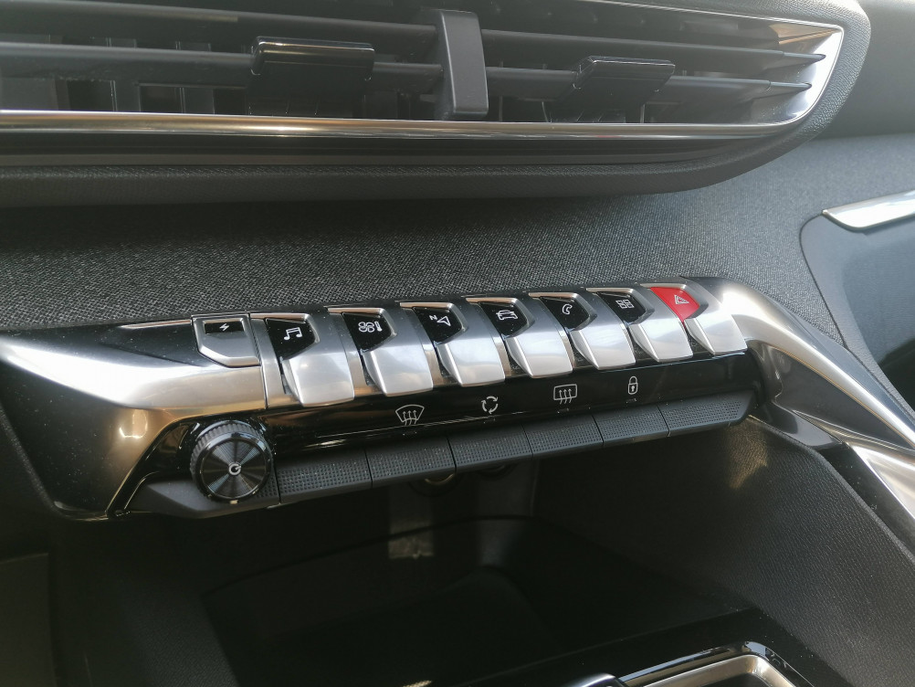 Acheter Peugeot 3008 3008 Hybrid 225 e-EAT8 Roadtrip 5p occasion dans les concessions du Groupe Faurie