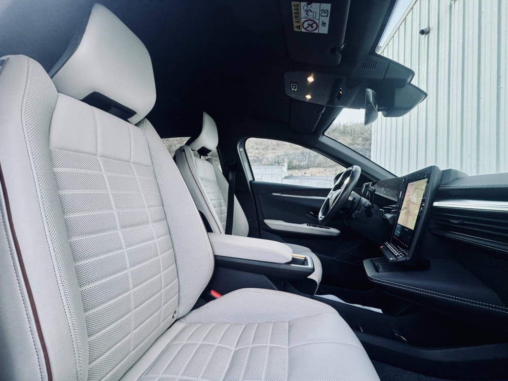 Acheter Renault Megane E-Tech Megane E-Tech EV60 220 ch super charge Iconic 5p occasion dans les concessions du Groupe Faurie