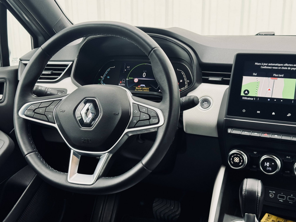 Acheter Renault Clio 5 Clio E-Tech 140 - 21N Intens 5p occasion dans les concessions du Groupe Faurie