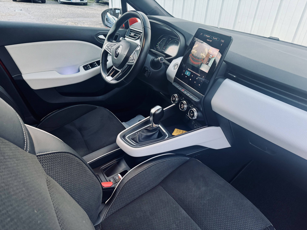 Acheter Renault Clio 5 Clio E-Tech 140 Intens 5p occasion dans les concessions du Groupe Faurie