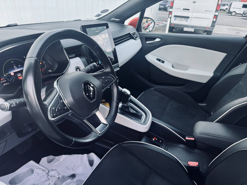 Acheter Renault Clio 5 Clio E-Tech 140 Intens 5p occasion dans les concessions du Groupe Faurie
