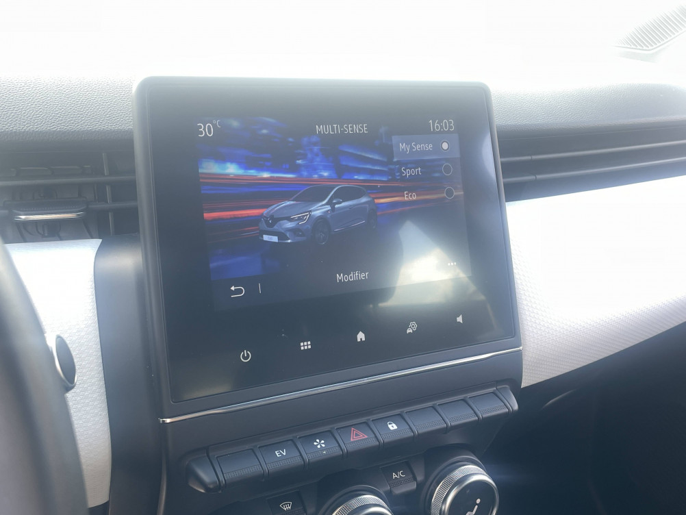 Acheter Renault Clio 5 Clio E-Tech 140 Intens 5p occasion dans les concessions du Groupe Faurie