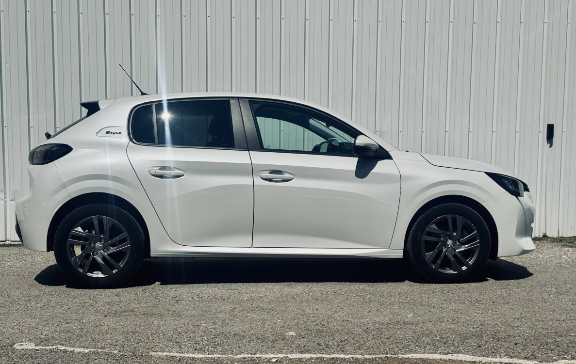 Acheter Peugeot 208 208 BlueHDi 100 S&S BVM6 Style 5p occasion dans les concessions du Groupe Faurie