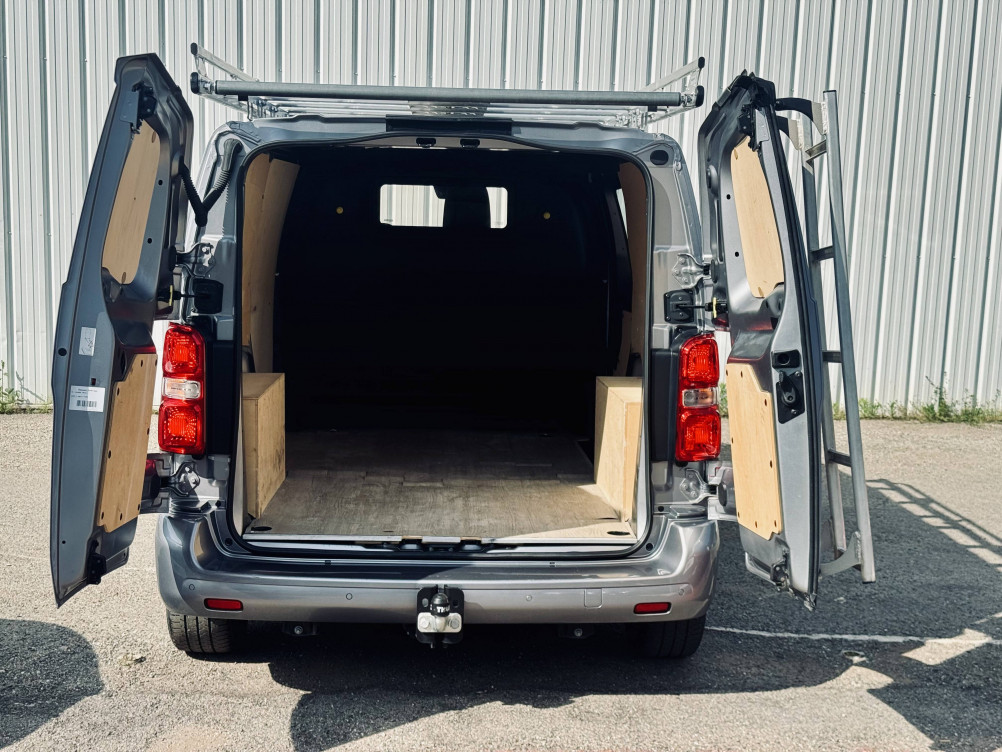 Acheter Peugeot Expert EXPERT FGN TOLE STANDARD BLUEHDI 145 S&S BVM6 PREMIUM 4p occasion dans les concessions du Groupe Faurie