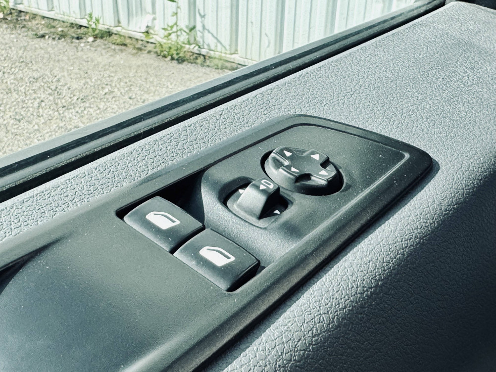 Acheter Peugeot Expert EXPERT FGN TOLE STANDARD BLUEHDI 145 S&S BVM6 PREMIUM 4p occasion dans les concessions du Groupe Faurie