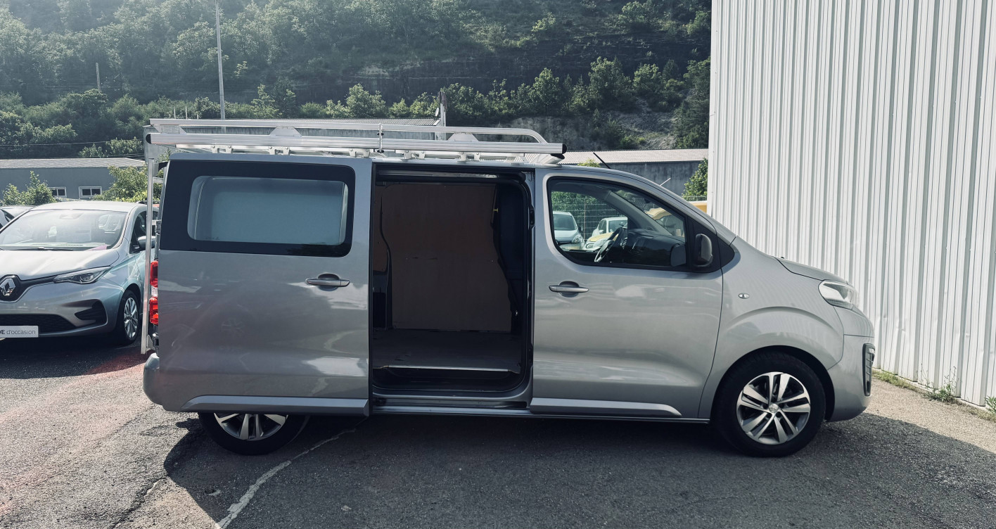 Acheter Peugeot Expert EXPERT FGN TOLE STANDARD BLUEHDI 145 S&S BVM6 PREMIUM 4p occasion dans les concessions du Groupe Faurie