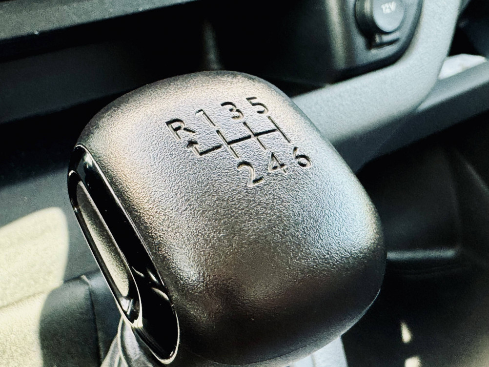 Acheter Peugeot Expert EXPERT FGN TOLE STANDARD BLUEHDI 145 S&S BVM6 PREMIUM 4p occasion dans les concessions du Groupe Faurie