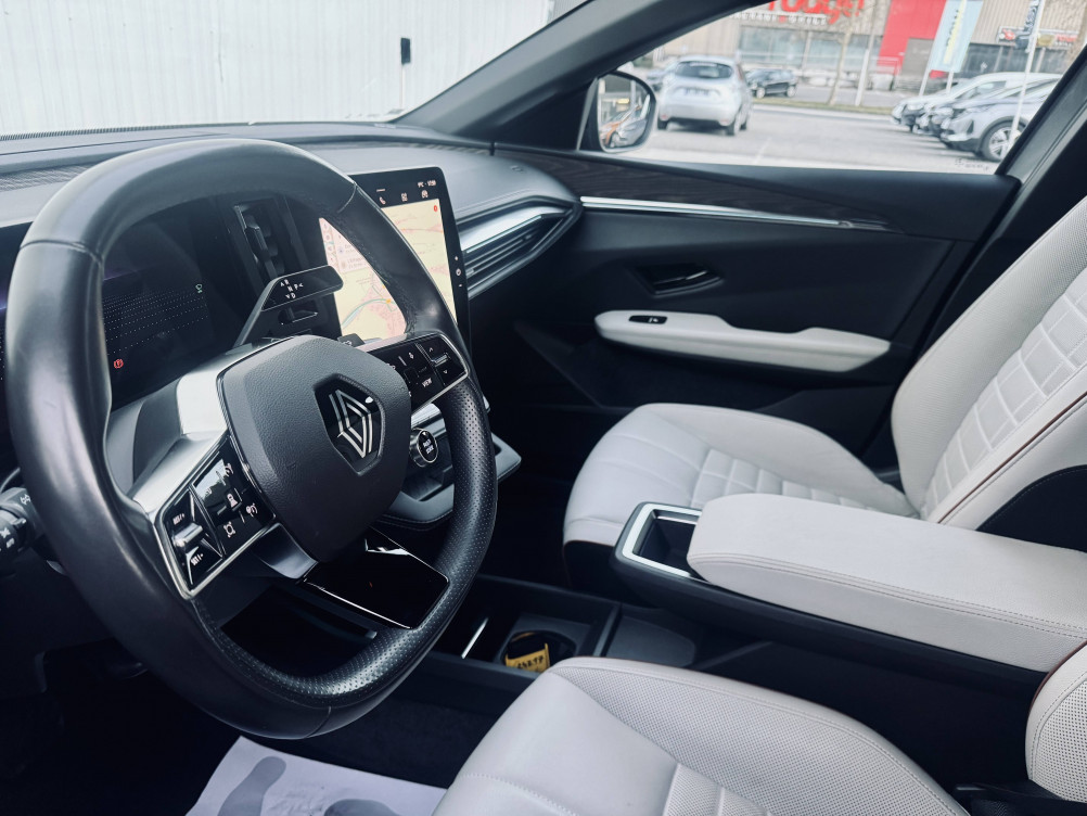 Acheter Renault Megane E-Tech Megane E-Tech EV60 220 ch super charge Iconic 5p occasion dans les concessions du Groupe Faurie
