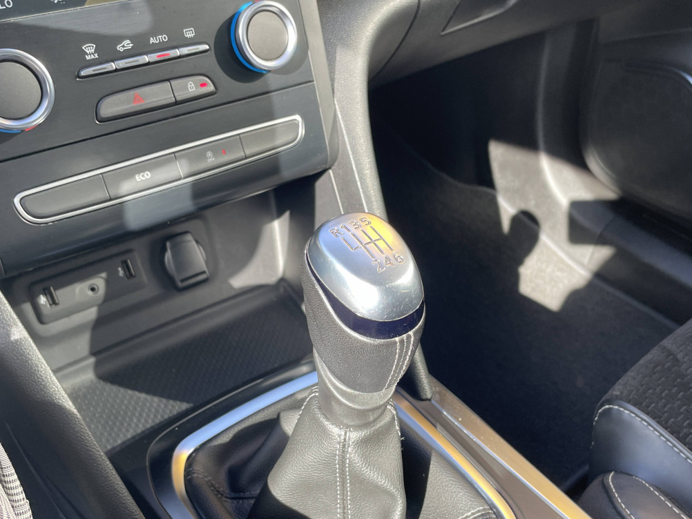 Acheter Renault Megane 4 Mégane IV Berline TCe 140 FAP Intens 5p occasion dans les concessions du Groupe Faurie