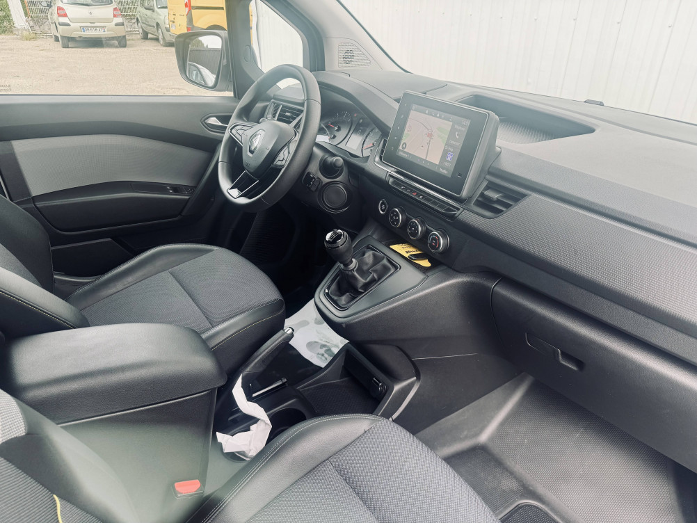 Acheter Renault Kangoo 3 KANGOO VAN BLUE DCI 95 EXTRA - 22 5p occasion dans les concessions du Groupe Faurie