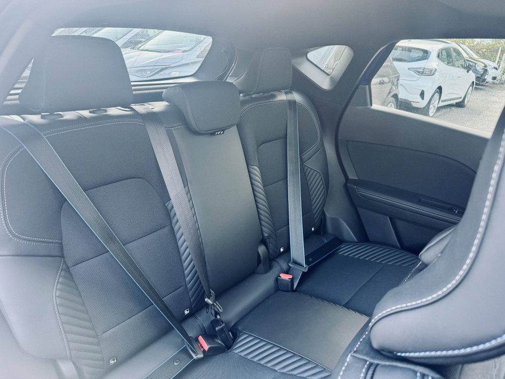 Acheter Renault Captur 2 Captur E-Tech full hybrid 145 ch esprit Alpine 5p occasion dans les concessions du Groupe Faurie