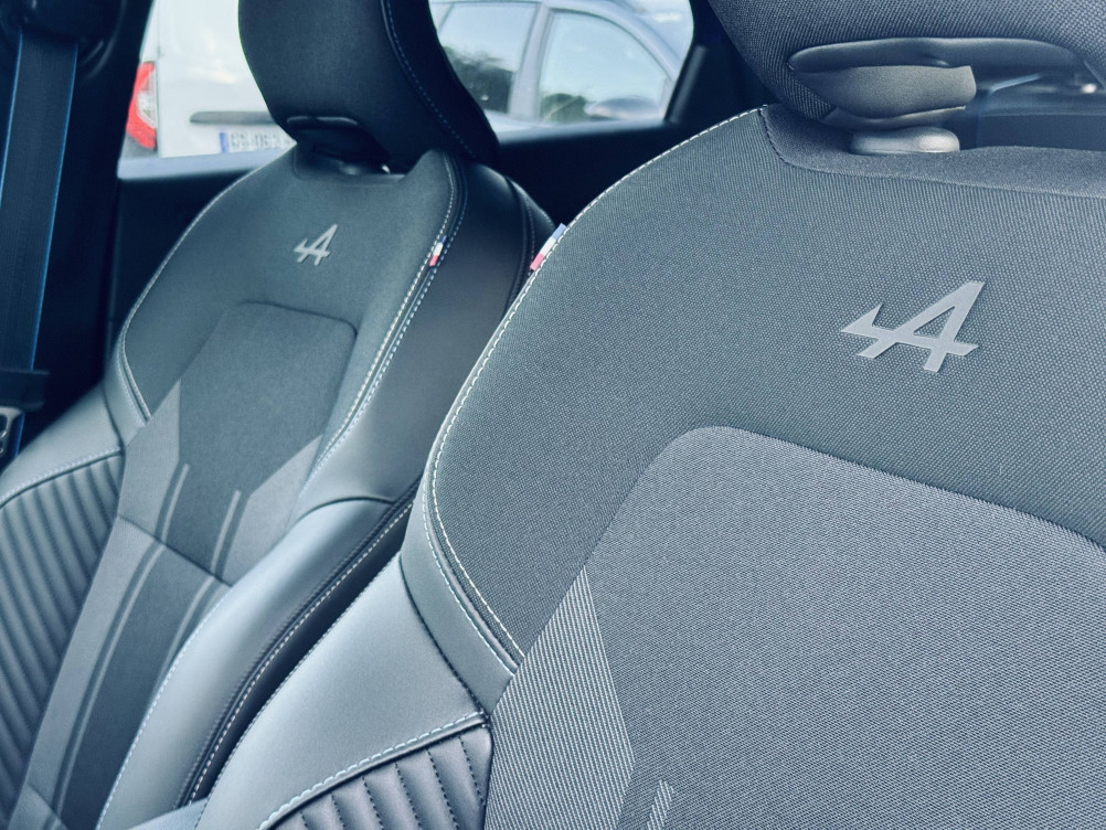 Acheter Renault Captur 2 Captur E-Tech full hybrid 145 ch esprit Alpine 5p occasion dans les concessions du Groupe Faurie