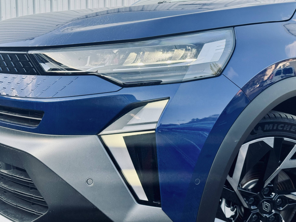 Acheter Renault Captur 2 Captur E-Tech full hybrid 145 ch esprit Alpine 5p occasion dans les concessions du Groupe Faurie