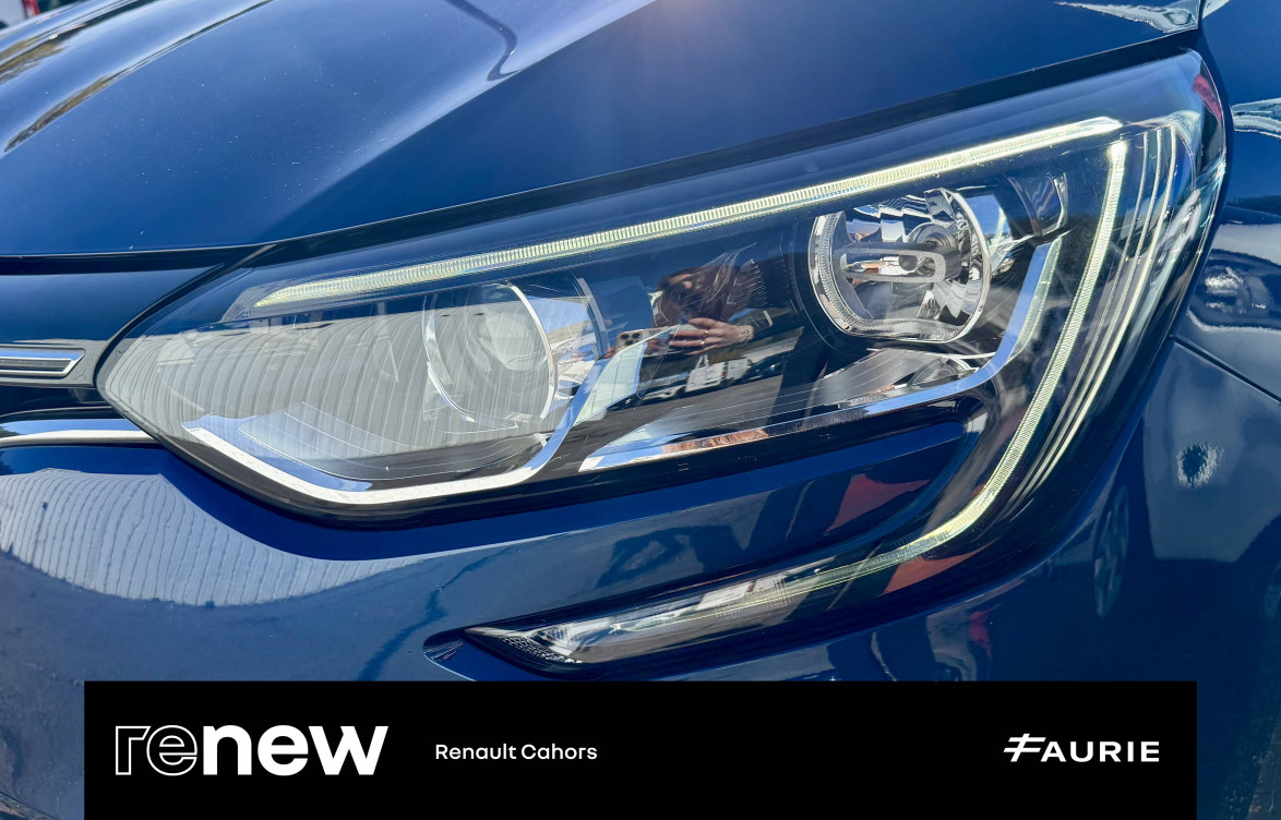 Acheter Renault Megane 4 Mégane IV Berline TCe 130 Energy EDC Limited 5p occasion dans les concessions du Groupe Faurie