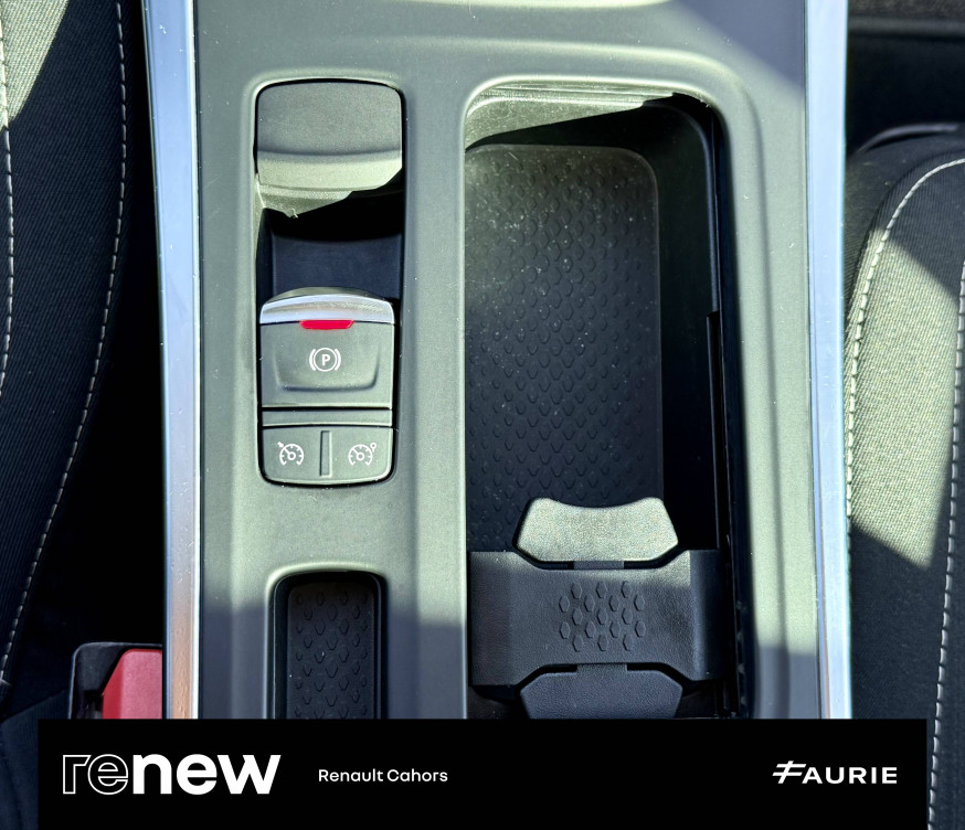 Acheter Renault Megane 4 Mégane IV Berline TCe 130 Energy EDC Limited 5p occasion dans les concessions du Groupe Faurie