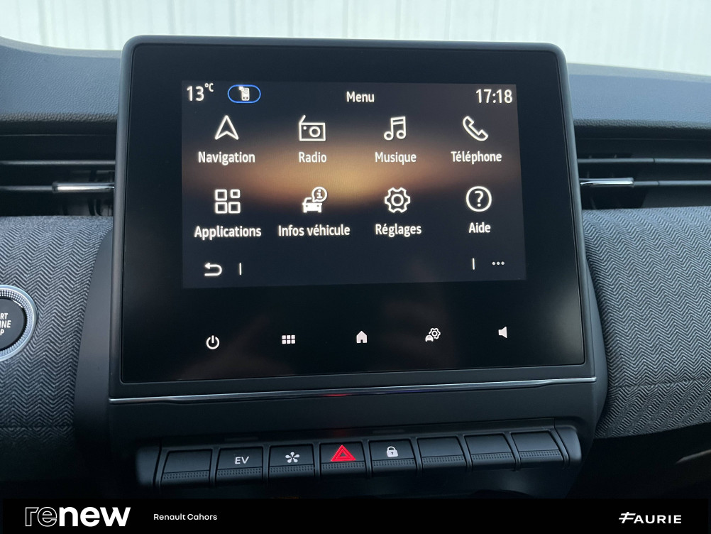 Acheter Renault Clio 5 Clio E-Tech full hybrid 145 ch GSR2 Techno 5p occasion dans les concessions du Groupe Faurie