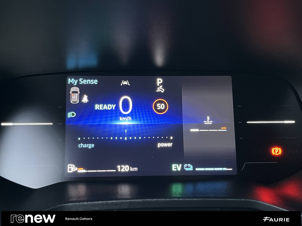 Acheter Renault Clio 5 Clio E-Tech full hybrid 145 ch GSR2 Techno 5p occasion dans les concessions du Groupe Faurie