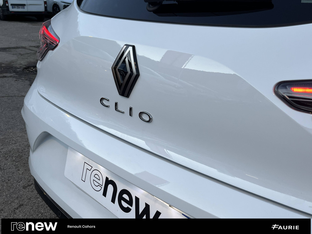 Acheter Renault Clio 5 Clio E-Tech full hybrid 145 ch GSR2 Techno 5p occasion dans les concessions du Groupe Faurie