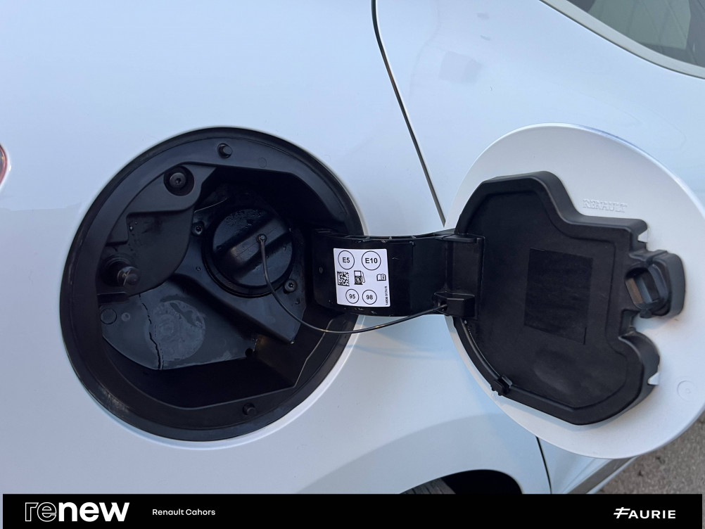 Acheter Renault Clio 5 Clio E-Tech full hybrid 145 ch GSR2 Techno 5p occasion dans les concessions du Groupe Faurie