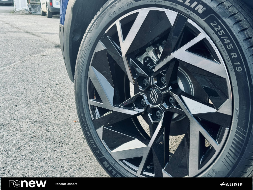 Acheter Renault Captur 2 Captur E-Tech full hybrid 145 ch esprit Alpine 5p occasion dans les concessions du Groupe Faurie