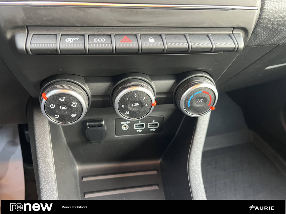 Acheter Renault Clio 5 CLIO SOCIETE BLUE DCI 85 BUSINESS REVERSIBLE 5p occasion dans les concessions du Groupe Faurie