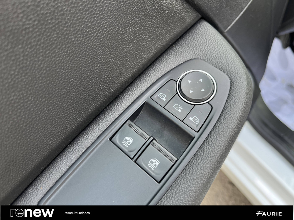 Acheter Renault Clio 5 CLIO SOCIETE BLUE DCI 85 BUSINESS REVERSIBLE 5p occasion dans les concessions du Groupe Faurie