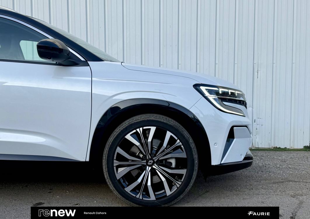 Acheter Renault Austral Austral E-Tech hybrid 200 Iconic 5p occasion dans les concessions du Groupe Faurie