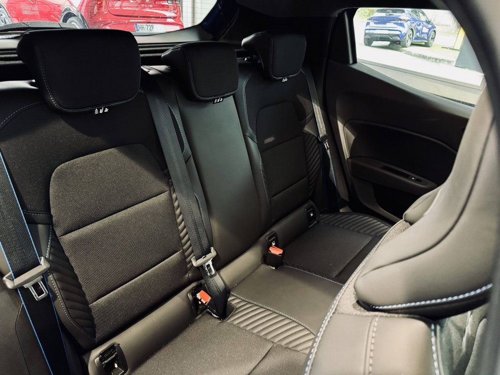 Acheter Renault Clio 5 Clio TCe 90 ch GSR2 Esprit Alpine 5p neuf dans les concessions du Groupe Faurie