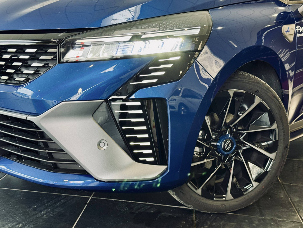 Acheter Renault Clio 5 Clio TCe 90 ch GSR2 Esprit Alpine 5p neuf dans les concessions du Groupe Faurie