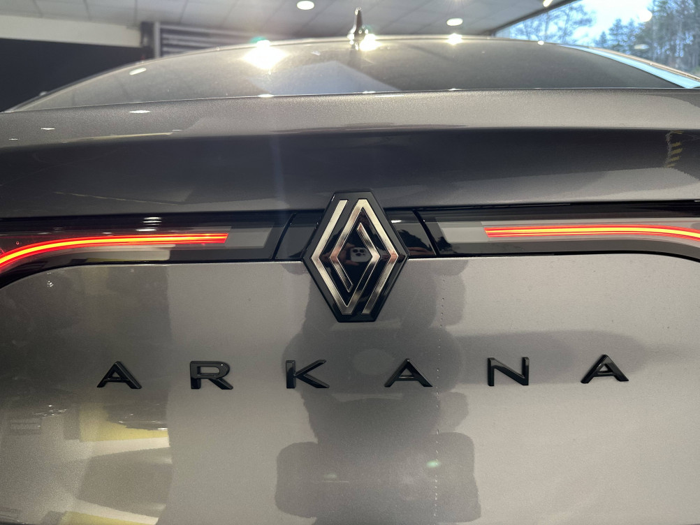 Acheter Renault Arkana Arkana E-Tech full hybrid 145 GSR2 esprit Alpine 5p neuf dans les concessions du Groupe Faurie