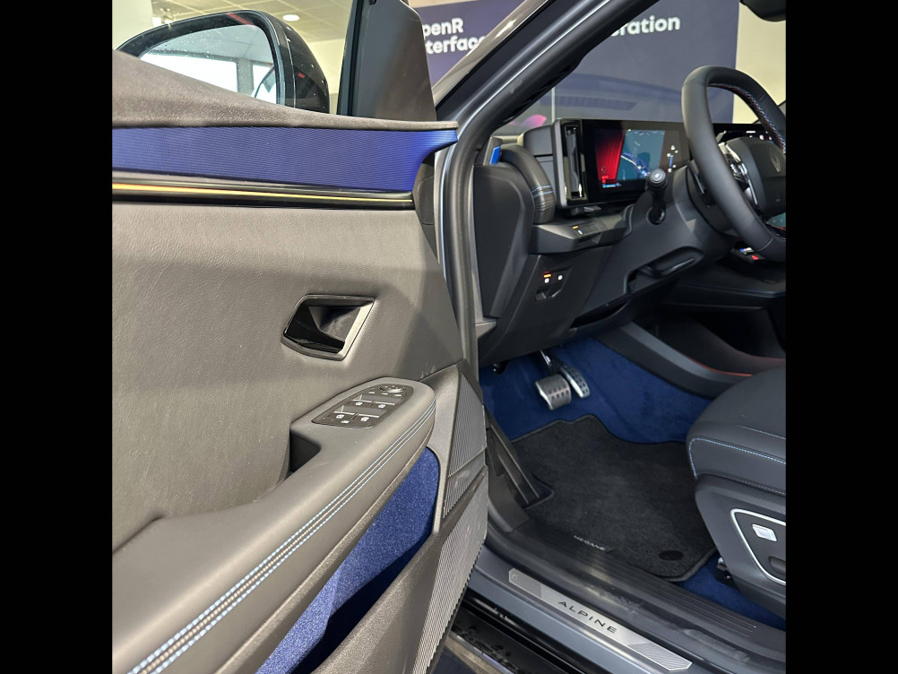 Acheter Renault Megane E-Tech Megane E-Tech 220 ch autonomie confort esprit Alpine 5p neuf dans les concessions du Groupe Faurie