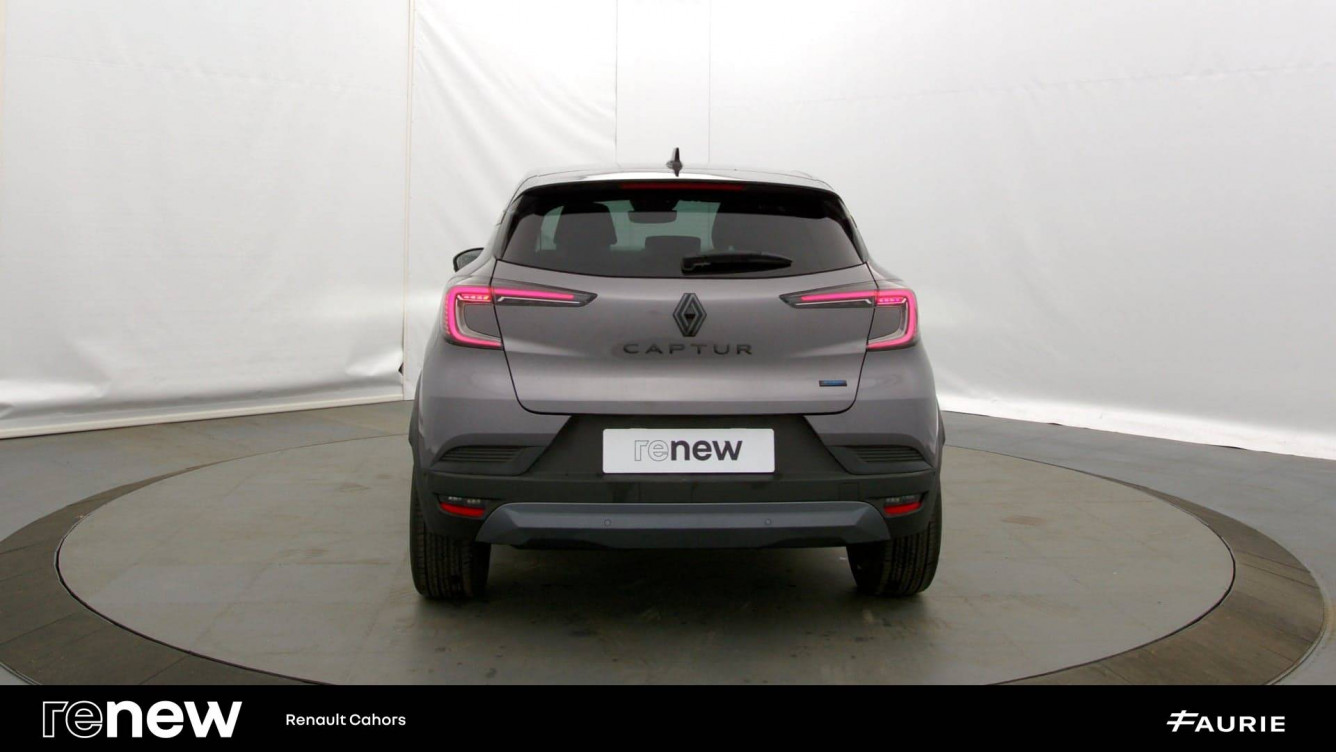 Acheter Renault Captur 2 Captur E-Tech full hybrid 160 ch esprit Alpine 5p occasion dans les concessions du Groupe Faurie