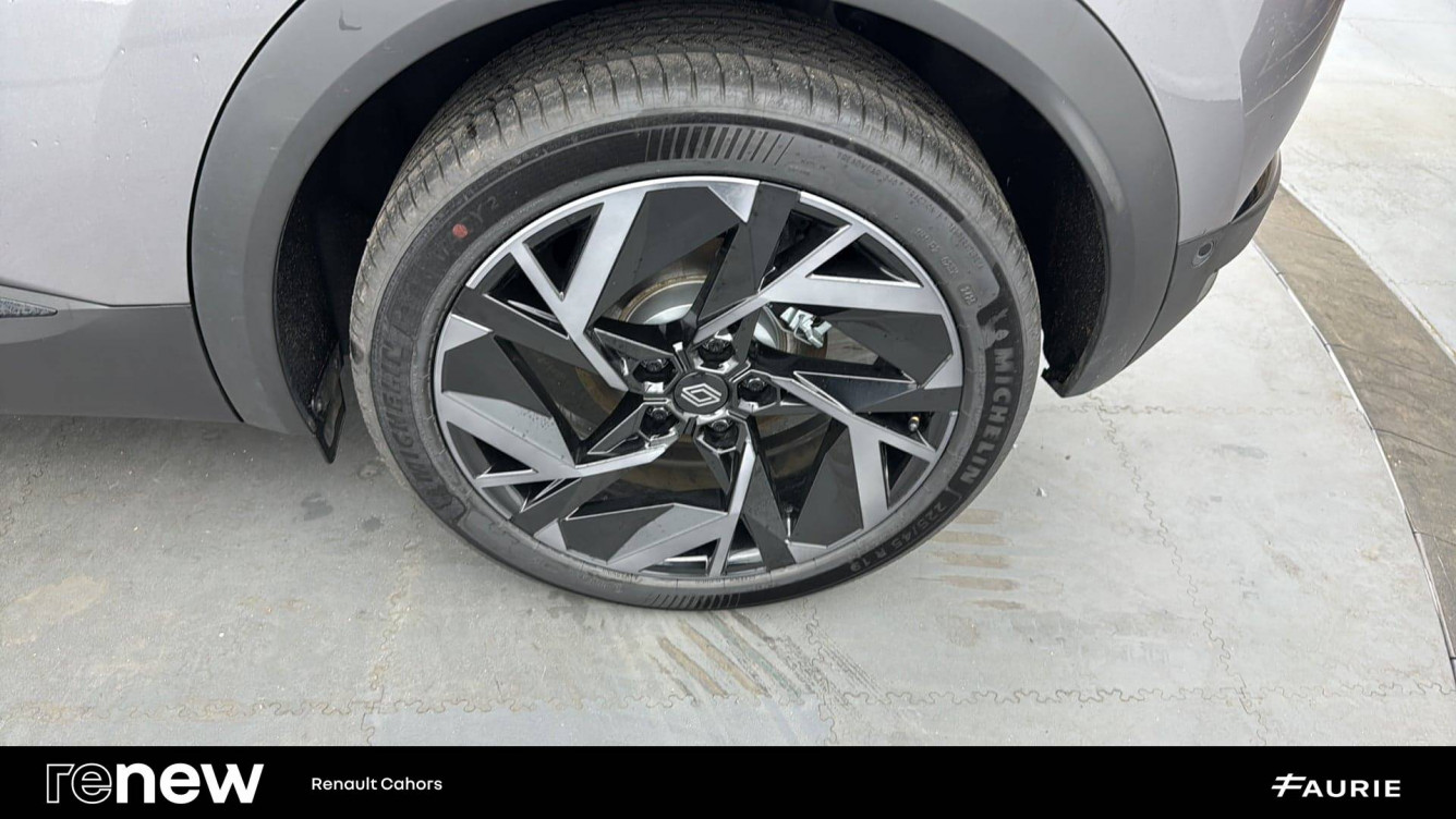 Acheter Renault Captur 2 Captur E-Tech full hybrid 160 ch esprit Alpine 5p occasion dans les concessions du Groupe Faurie