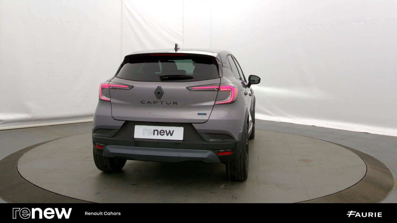 Acheter Renault Captur 2 Captur E-Tech full hybrid 160 ch esprit Alpine 5p occasion dans les concessions du Groupe Faurie