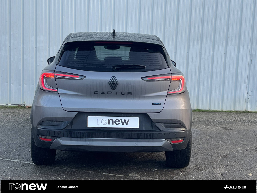 Acheter Renault Captur 2 Captur E-Tech full hybrid 160 ch esprit Alpine 5p occasion dans les concessions du Groupe Faurie