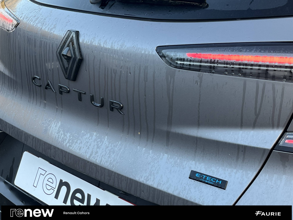 Acheter Renault Captur 2 Captur E-Tech full hybrid 160 ch esprit Alpine 5p occasion dans les concessions du Groupe Faurie