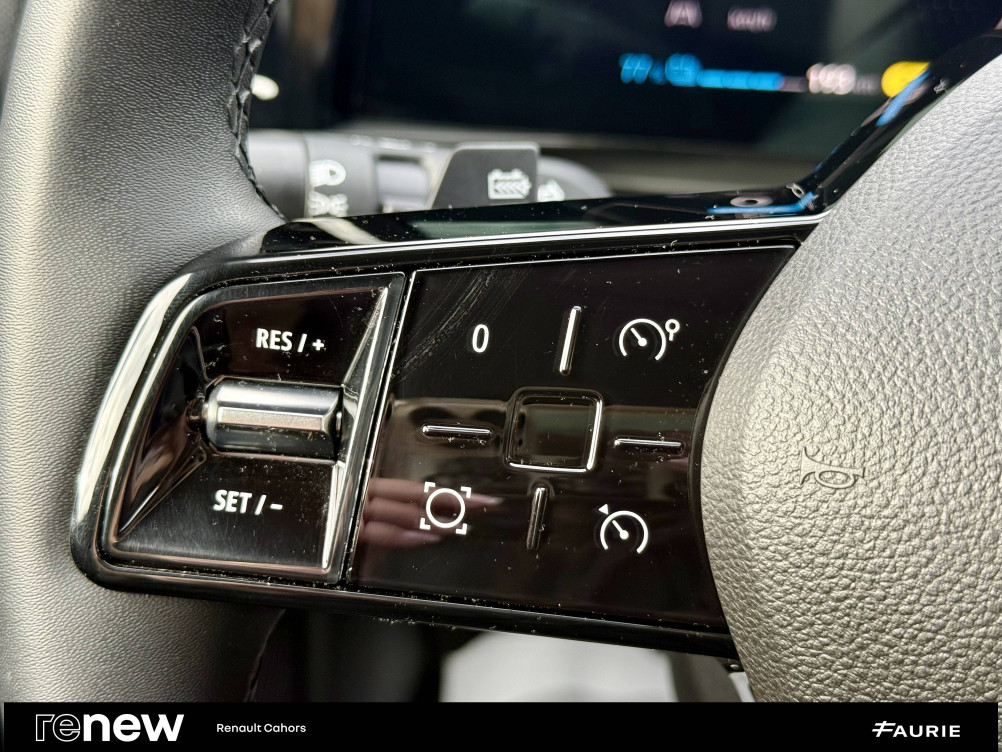 Acheter Renault Megane E-Tech Megane E-Tech EV40 130ch standard charge Equilibre 5p occasion dans les concessions du Groupe Faurie