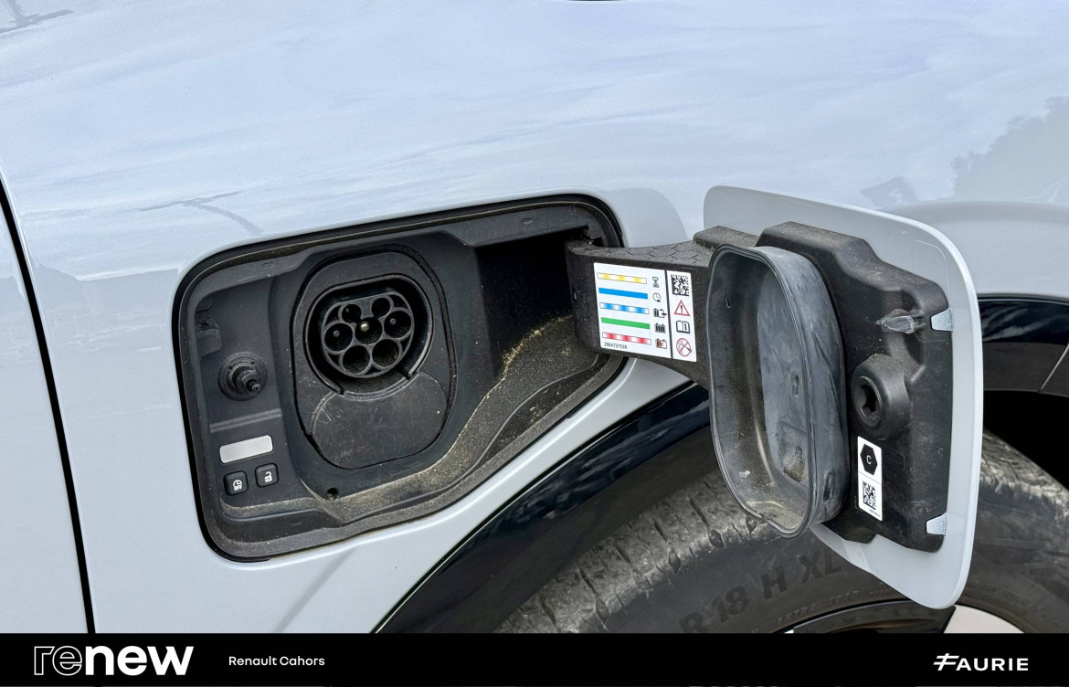 Acheter Renault Megane E-Tech Megane E-Tech EV40 130ch standard charge Equilibre 5p occasion dans les concessions du Groupe Faurie