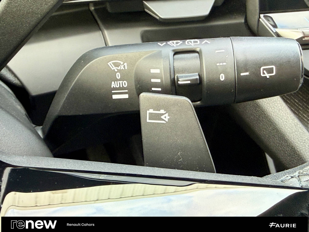 Acheter Renault Megane E-Tech Megane E-Tech EV40 130ch standard charge Equilibre 5p occasion dans les concessions du Groupe Faurie