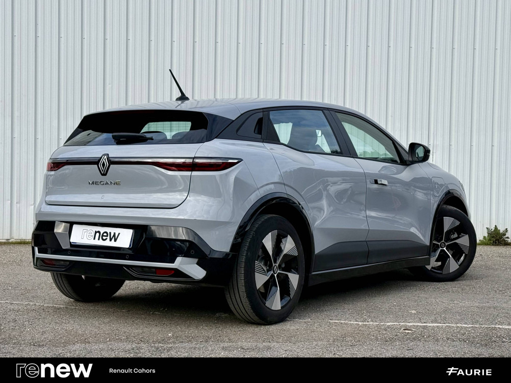 Acheter Renault Megane E-Tech Megane E-Tech EV40 130ch standard charge Equilibre 5p occasion dans les concessions du Groupe Faurie