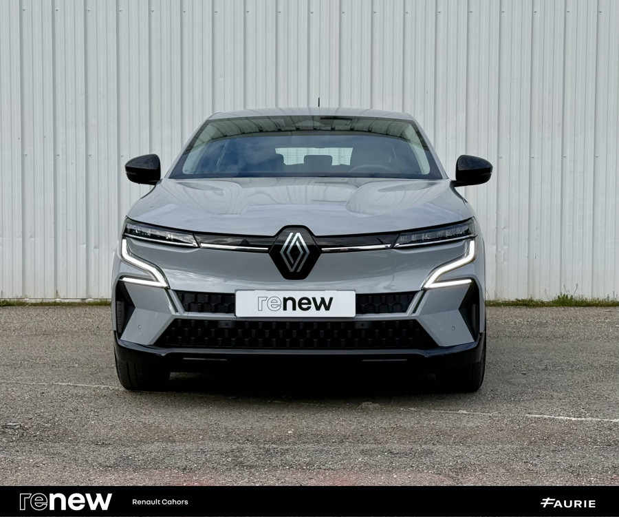 Acheter Renault Megane E-Tech Megane E-Tech EV40 130ch standard charge Equilibre 5p occasion dans les concessions du Groupe Faurie