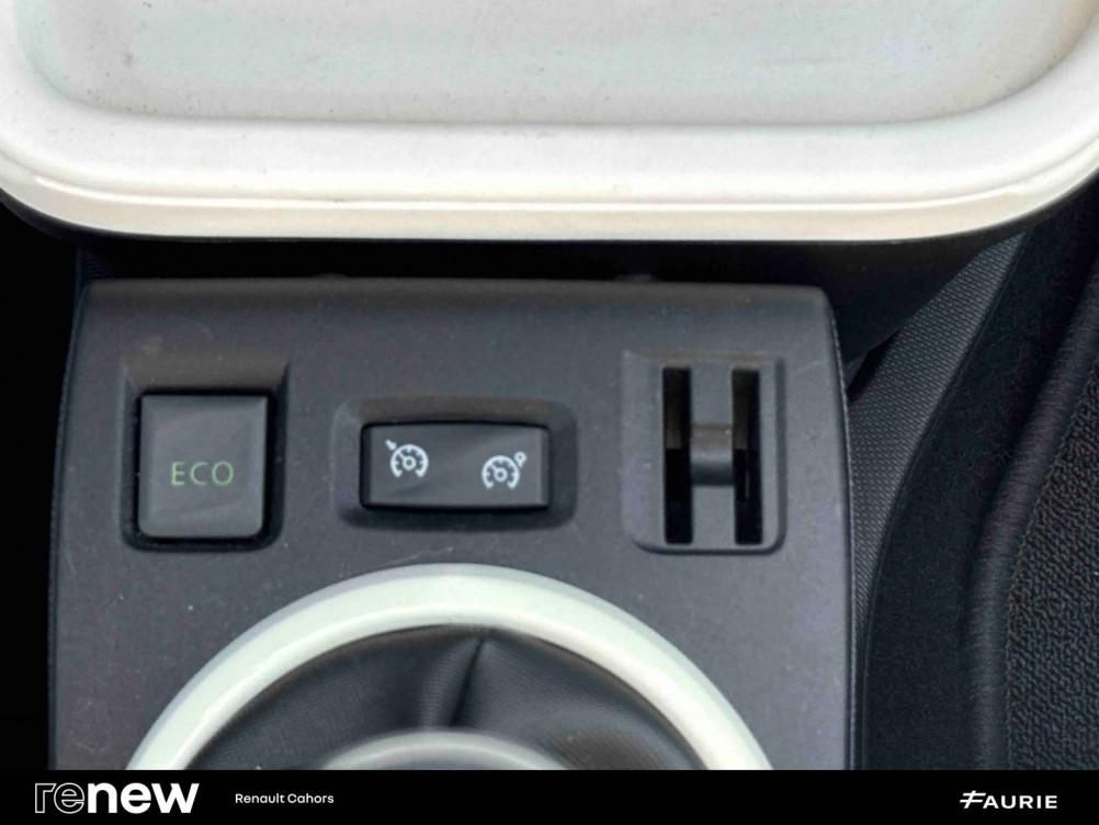 Acheter Renault Twingo 3 Twingo III 0.9 TCe 90 Energy E6C Intens 5p occasion dans les concessions du Groupe Faurie