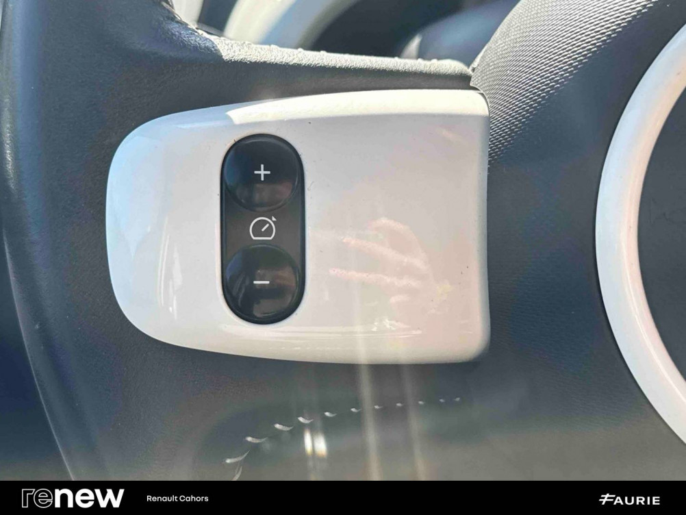 Acheter Renault Twingo 3 Twingo III 0.9 TCe 90 Energy E6C Intens 5p occasion dans les concessions du Groupe Faurie