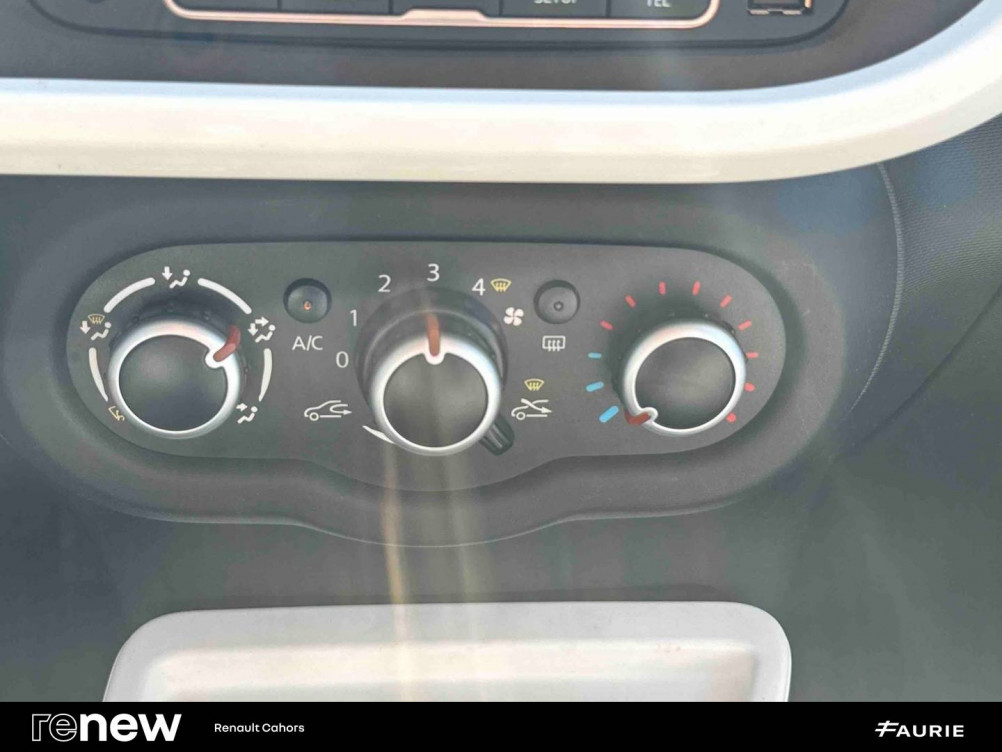 Acheter Renault Twingo 3 Twingo III 0.9 TCe 90 Energy E6C Intens 5p occasion dans les concessions du Groupe Faurie