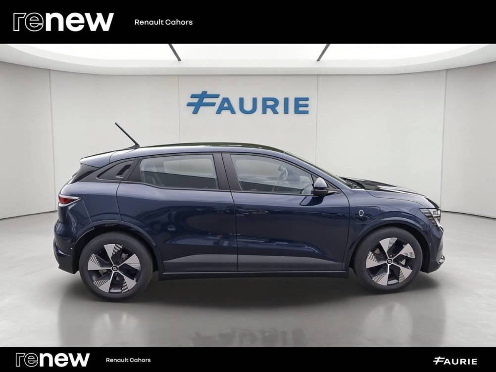 Acheter Renault Megane E-Tech Megane E-Tech EV40 130ch standard charge Equilibre 5p occasion dans les concessions du Groupe Faurie