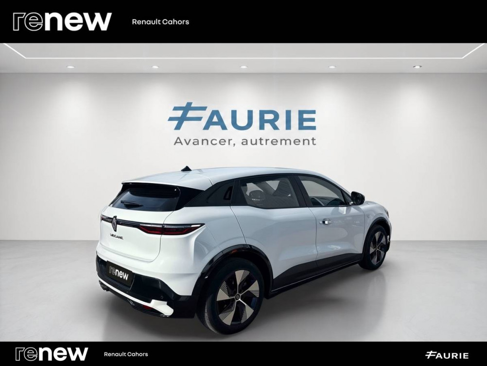 Acheter Renault Megane E-Tech Megane E-Tech EV40 130ch standard charge Equilibre 5p occasion dans les concessions du Groupe Faurie
