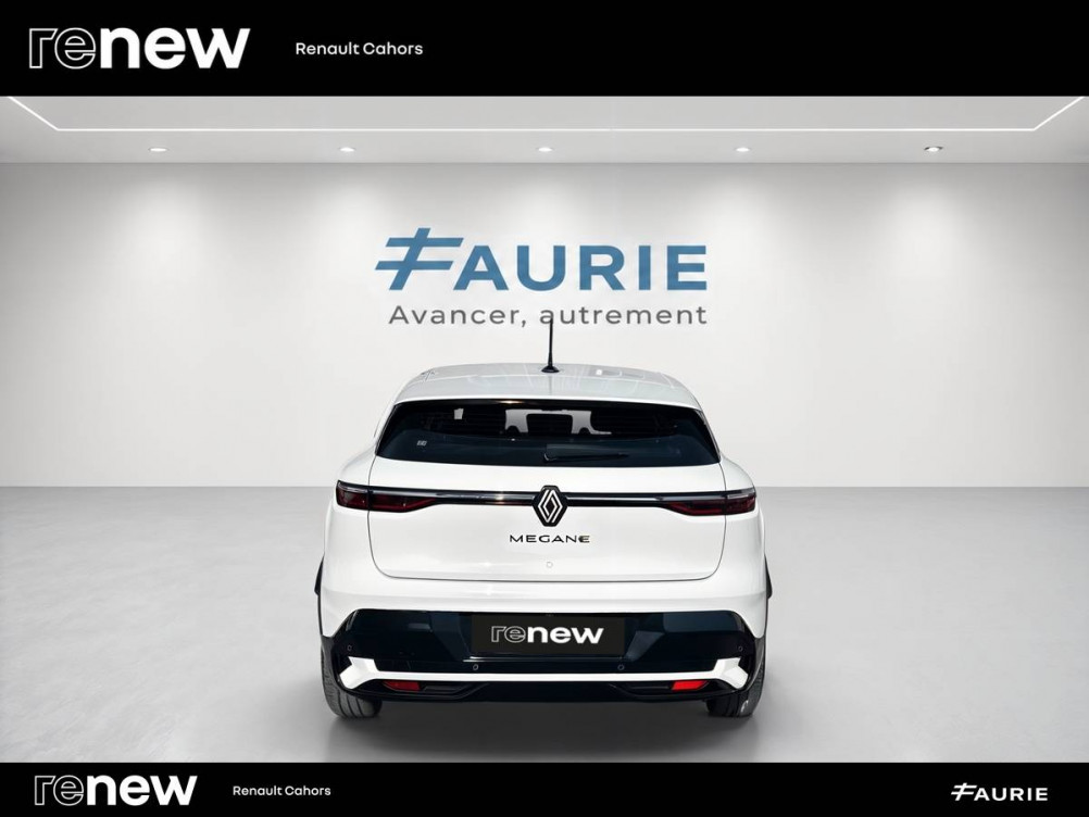 Acheter Renault Megane E-Tech Megane E-Tech EV40 130ch standard charge Equilibre 5p occasion dans les concessions du Groupe Faurie